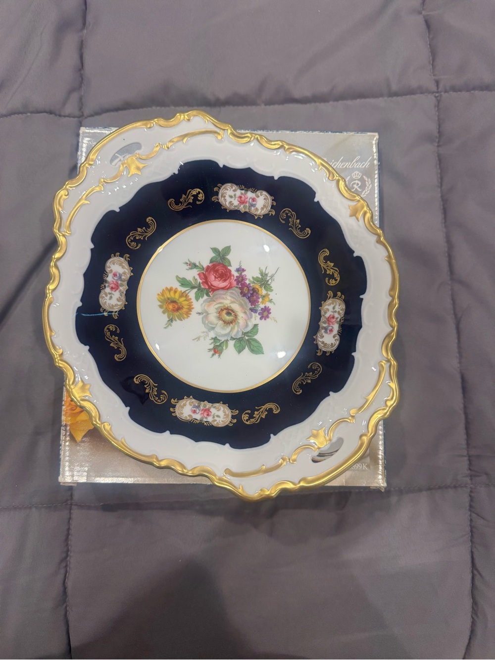 Reichenbach "Echt Kobalt”
9.5” porcelain decorative plate